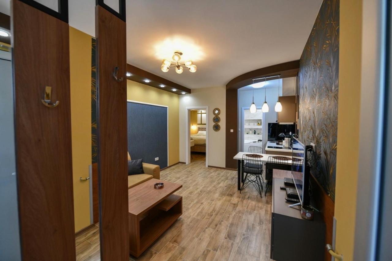 Apartman Dolar คราลเยโว ภายนอก รูปภาพ